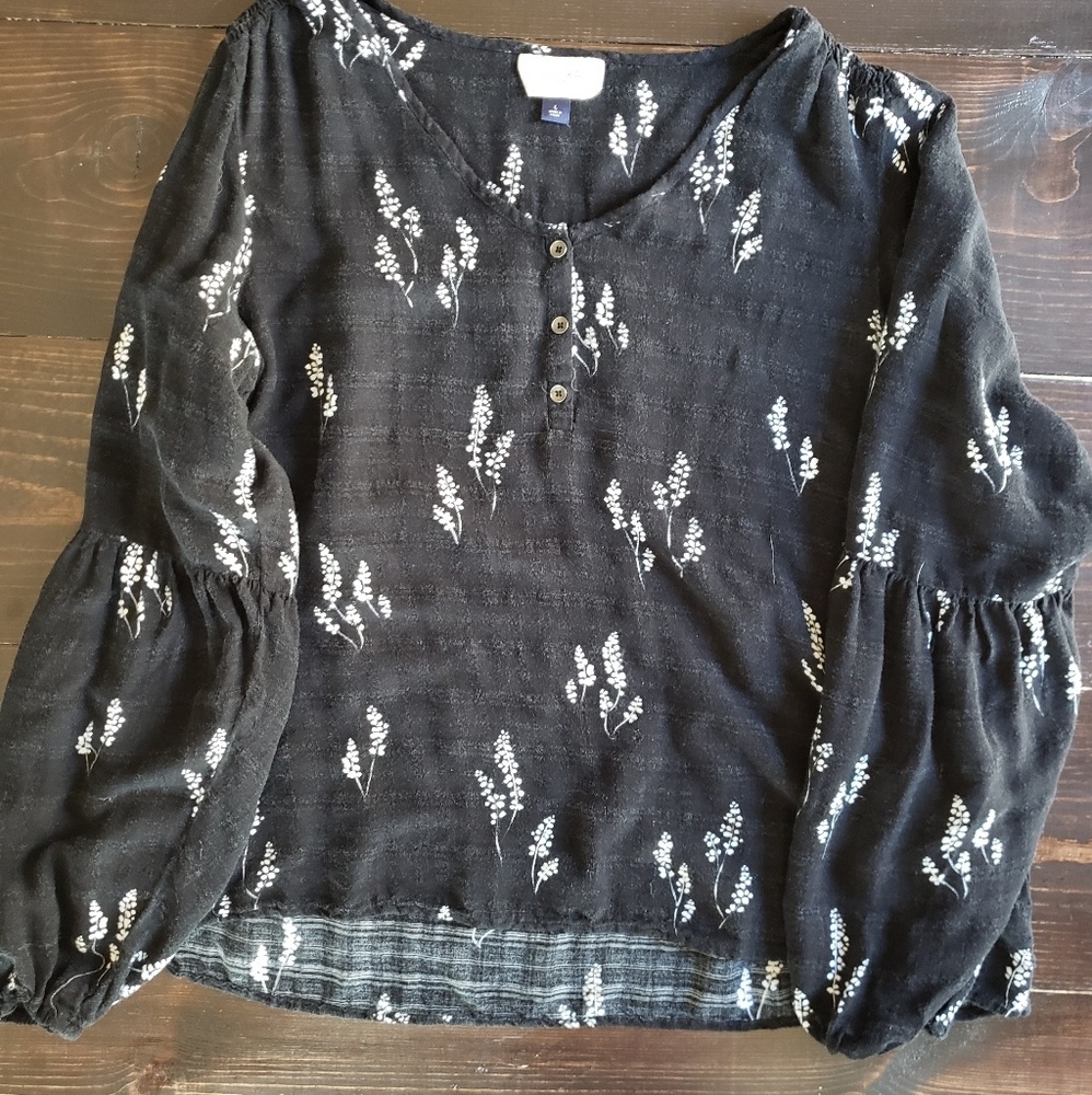 Womens Universal Thread Black Floral Blouse